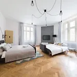 Boheme Three Apartman *